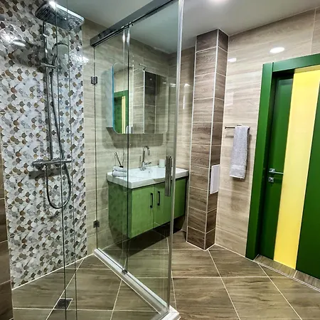 Quiet 2bd Near Sea Garden & By Apartmax Varna