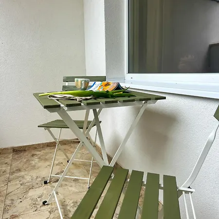 Quiet 2bd Near Sea Garden & By Apartmax *